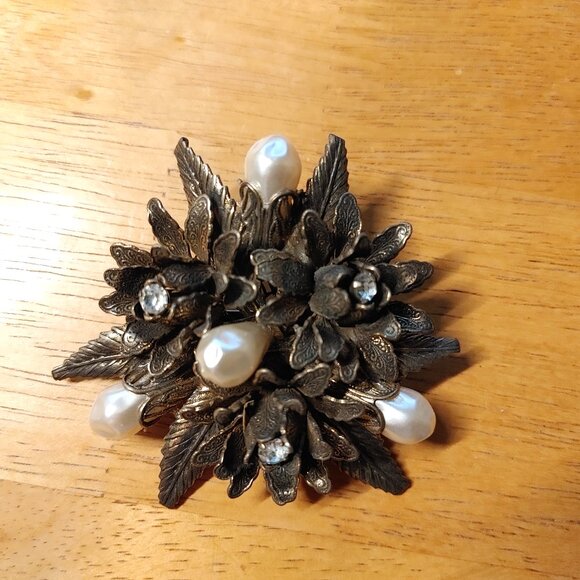Vintage Miriam Haskell Faux Pearl Rhinestone Brooch - Picture 7 of 9